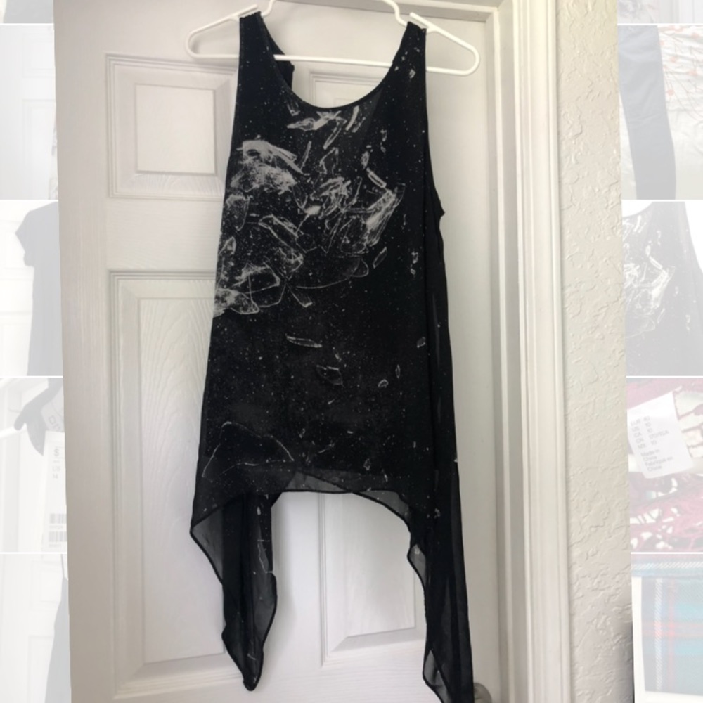 Women’s Black top